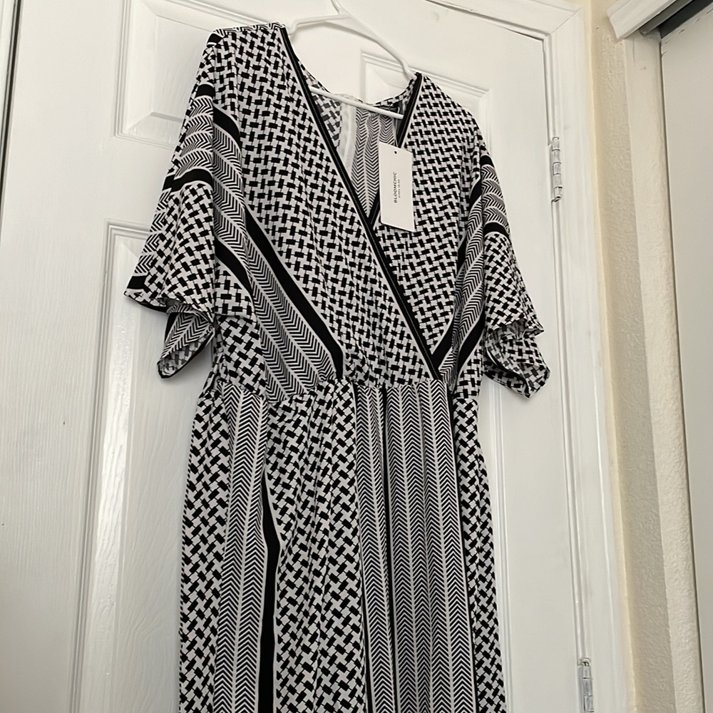 BloomChic Black and White Flutter Sleeve Jumpsuit